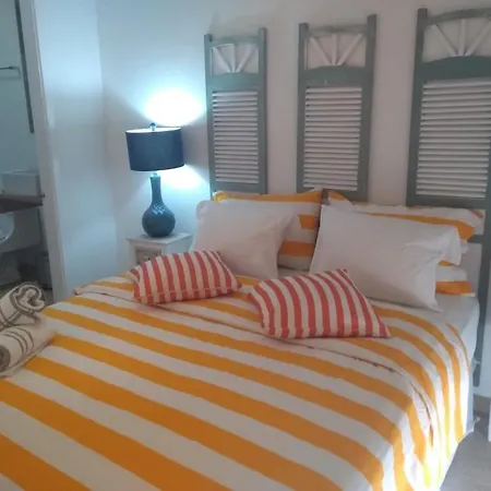 Apartamento Edificio Las Bovedas En *